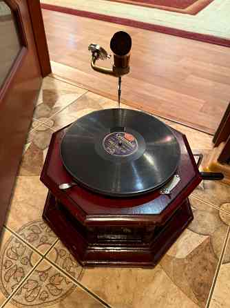 Виниловый проигрыватель Донецк