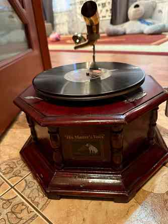 Виниловый проигрыватель Донецк