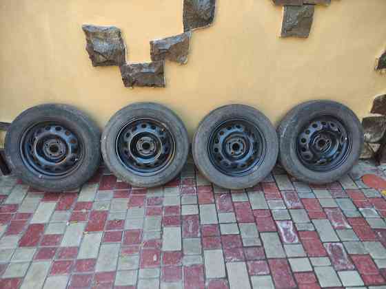 Продам шины на дисках R-15 Макеевка
