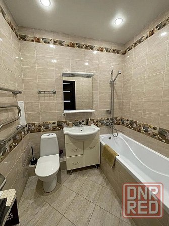 Сдам квартиру в Ворошиловском районе на изумруде Донецк - изображение 2