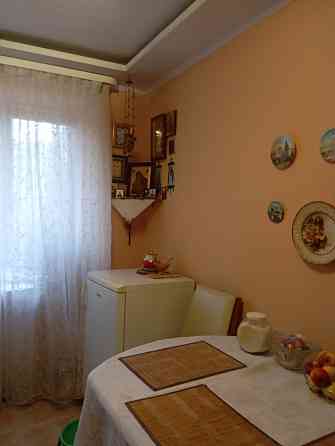 Цена снижена .Продам 3 комн.кв в центре бул Школьный Донецк