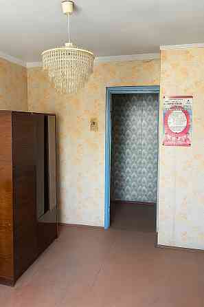 Продается трехкомнатная квартира в Ильичевском районе Мариуполя Мариуполь