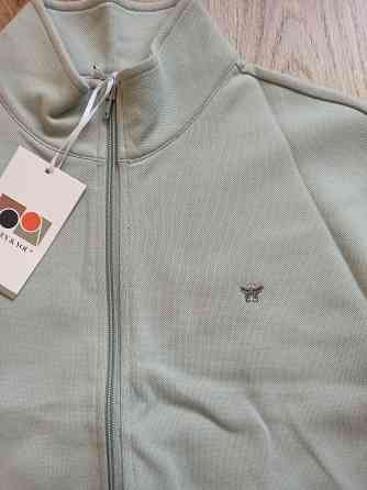 Фирменный костюм новый Донецк