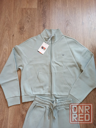 Фирменный костюм новый Донецк - изображение 1