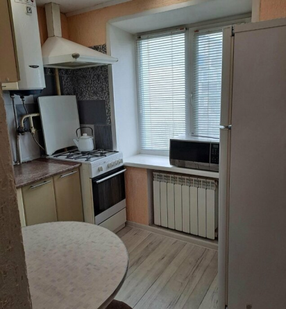 На длительный срок сдается 2к квартира в Калининском Донецк