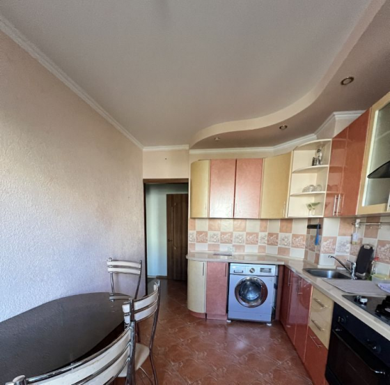 Сдаётся квартира с евроремонтом на срок от 3х месяцев. Донецк