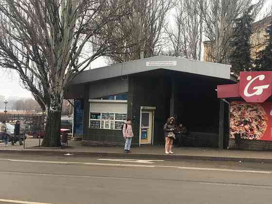 Собственник. Сдается в аренду торговый киоск 10 кв м по пр. Ильича, ост. общ. тр- та «Набережная» Донецк