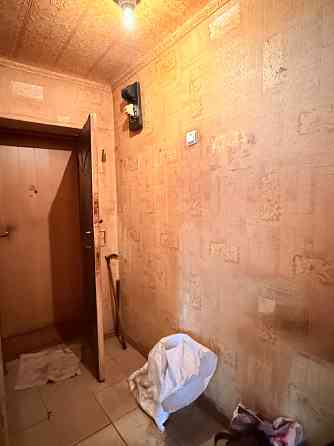 Продам 2 ком.в Ханженкова Макеевка