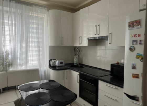 Продается 3-комнатная квартира в Макеевке, в Центре Макеевки ул. Орджоникидзе Макеевка