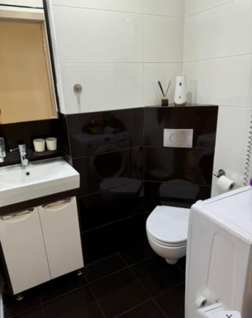 Продается 3-комнатная квартира в Макеевке, в Центре Макеевки ул. Орджоникидзе Макеевка