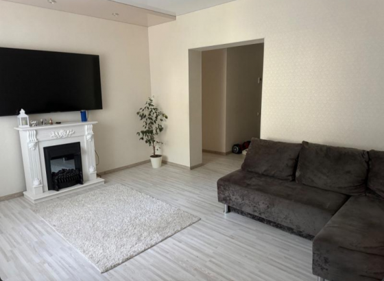 Продается 3-комнатная квартира в Макеевке, в Центре Макеевки ул. Орджоникидзе Макеевка