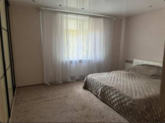 Продается 3-комнатная квартира в Макеевке, в Центре Макеевки ул. Орджоникидзе Макеевка