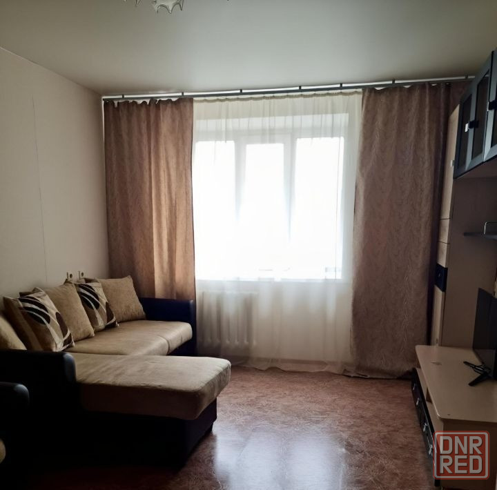 Сдаю двухкомнатную квартиру 53.0 м² этаж 4/5 город Донецк Ворошиловский район улица Гринкевича 3 Донецк - изображение 1