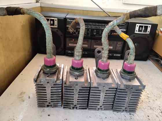 Продам силовые диоды В200 Донецк