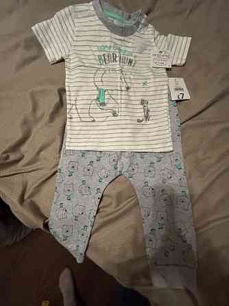 Новый костюм Carter's на 12-18 мес Донецк