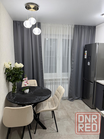 Посуточно 2х ком Гвардейка Макеевка - изображение 1