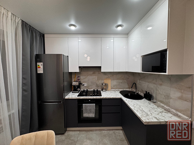 Посуточно 2х ком Гвардейка Макеевка - изображение 1