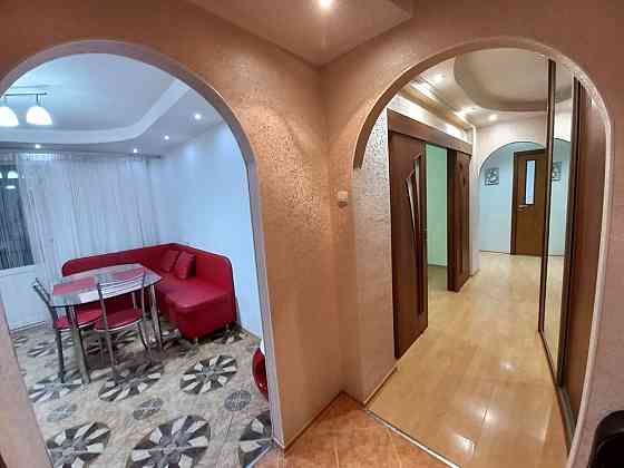 Сдам 2-комнатную квартиру в Ворошиловском районе, Белый Лебедь. Донецк