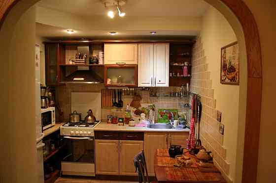 Однокомнатная крупногабаритная квартира по ул. Разенкова в Калининском р-не г. Донецка Донецк