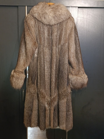 Продам нутриевую шубу 54-56 размера Донецк