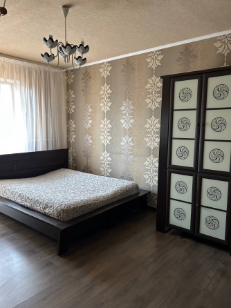 Трехкомнатная квартира по ул. 230 Стрелковой дивизии в Буденновском р-не г. Донецка Донецк