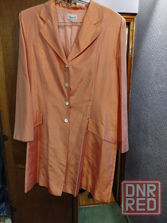 Костюмы коралловый и чёрный размер 50-52 Донецк - изображение 3