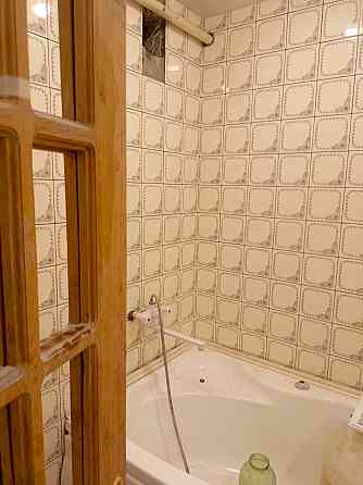 Продаётся 2 комнатная квартира -студия , гостиница "Маяк" Макеевка