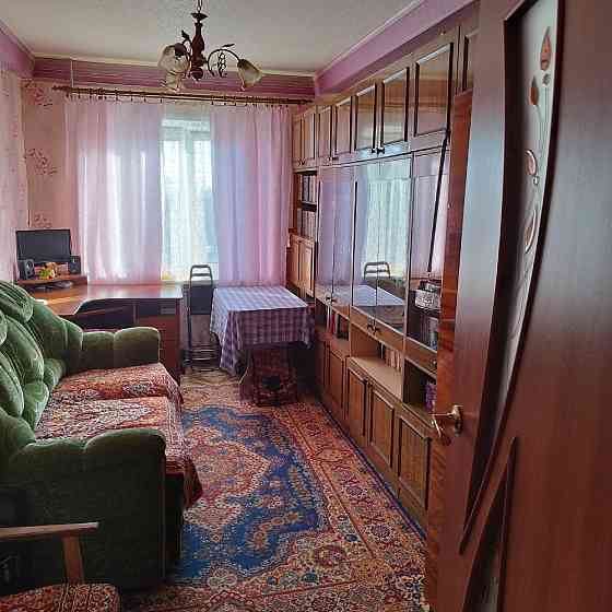 Продам 3-комнатную квартиру, м-он 2, д.32 Торез