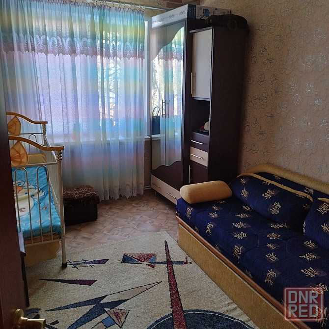 Продам 3-комнатную квартиру, м-он 2, д.32 Торез - изображение 1