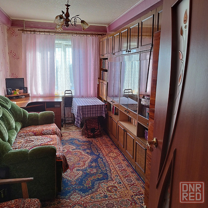 Продам 3-комнатную квартиру, м-он 2, д.32 Торез - изображение 4