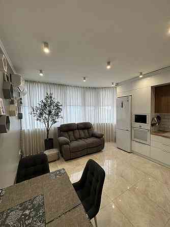 Крупногабаритная 2-х комнатная квартира на Бестужева Донецк