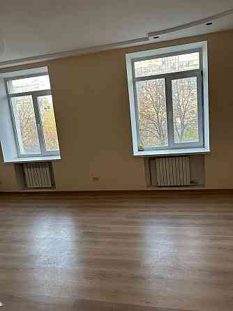 Продам 95 кв м,"сталинка", ул. Постышева, центр города. Донецк