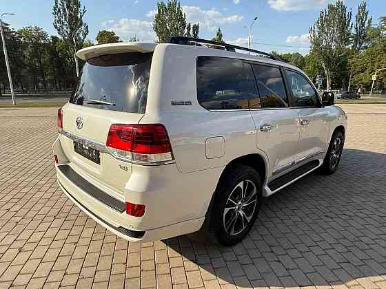 Официальная Toyota Land Cruiser 200 2019г.в. Донецк