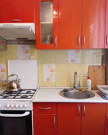 сдам двухкомнатную просторную квартиру в городе донецка в районе куйбышевский Донецк