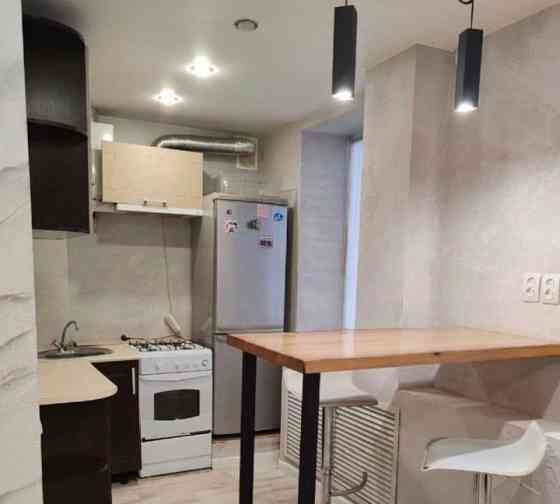 сдается двухкомнатную квартиру в надежные руки в городе донецка в районе Пролетарски Донецк