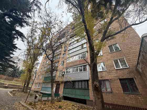 Продам 1 комн.кв., 3/9 эт., 35 кв.м. - Торез, центр Торез