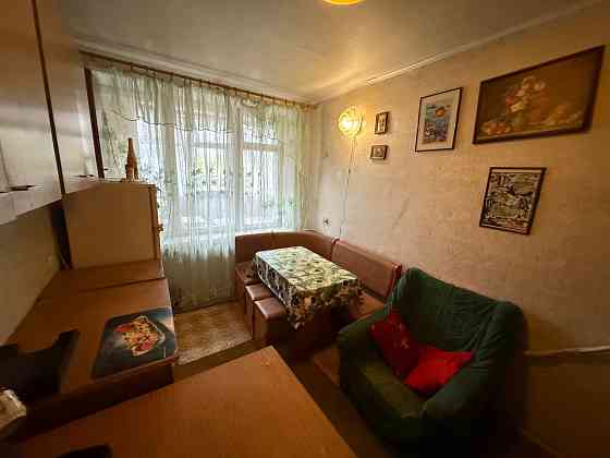 Продам 1 комн.кв., 3/9 эт., 35 кв.м. - Торез, центр Торез