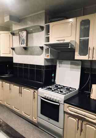 Продам 3хком.квартиру в центральном районе, с ремонтом, большой кухней-столовой Мариуполь