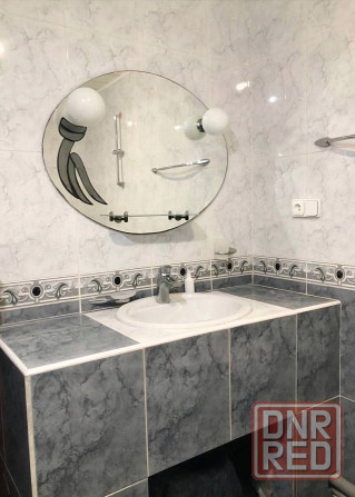 Продам 3хком.квартиру в центральном районе, с ремонтом, большой кухней-столовой Мариуполь - изображение 3