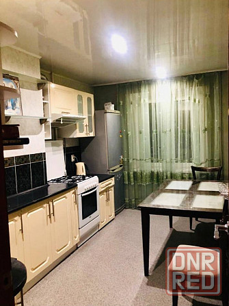 Продам 3хком.квартиру в центральном районе, с ремонтом, большой кухней-столовой Мариуполь - изображение 1