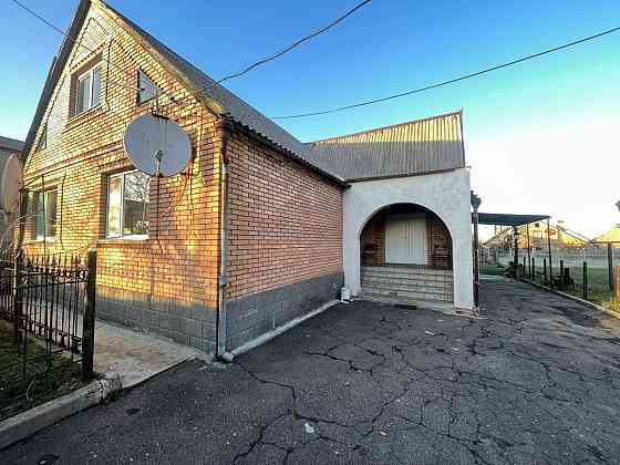 Продажа добротного дома и большого участка с хоз. постройками и гаражом в Харцызске Харцызск