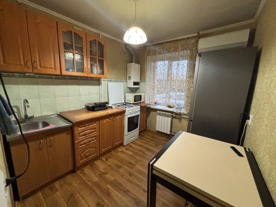 Сдаётся 2-х комнатная квартира Донецк