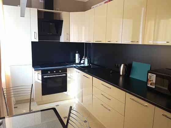 Сдам 2-комнатную квартиру в Ворошиловском районе, площадь Ленина. Донецк