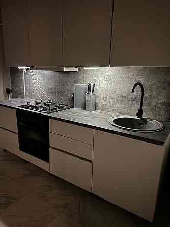 Продам 3х ком. квартиру Мариуполь