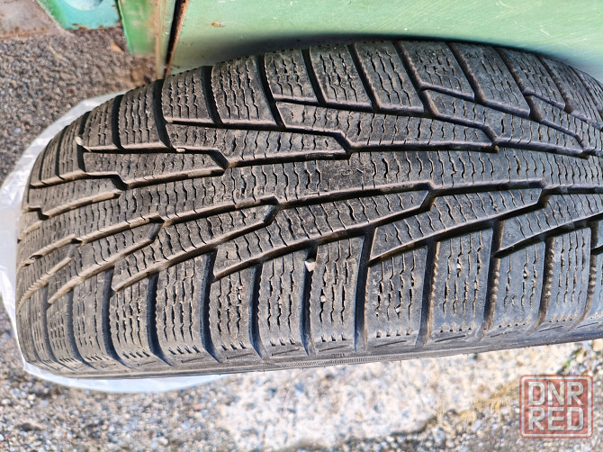 Продам автомобильные покрышки зимние Nokiian 185/65/15 б/у Донецк - изображение 1
