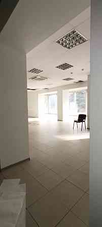 Сдам в Аренду Автосалон. Площадь 360 м².Центр. Ремонт. Большая площадка. Донецк