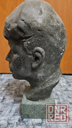 Редкий кабинетный авторский бюст Есенина, скульптор Аксенов, силумин, основание из змеевика Донецк - изображение 2