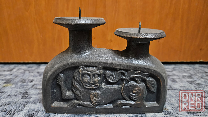 Подсвечник советских времен "Лев" обмеднёный металл, есть клеймо Донецк - изображение 1