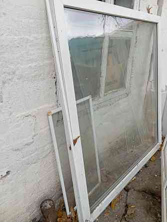 Продам окно и дверь на балкон 4000р 3629001. Макеевка