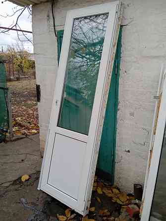 Продам окно и дверь на балкон 4000р 3629001. Макеевка